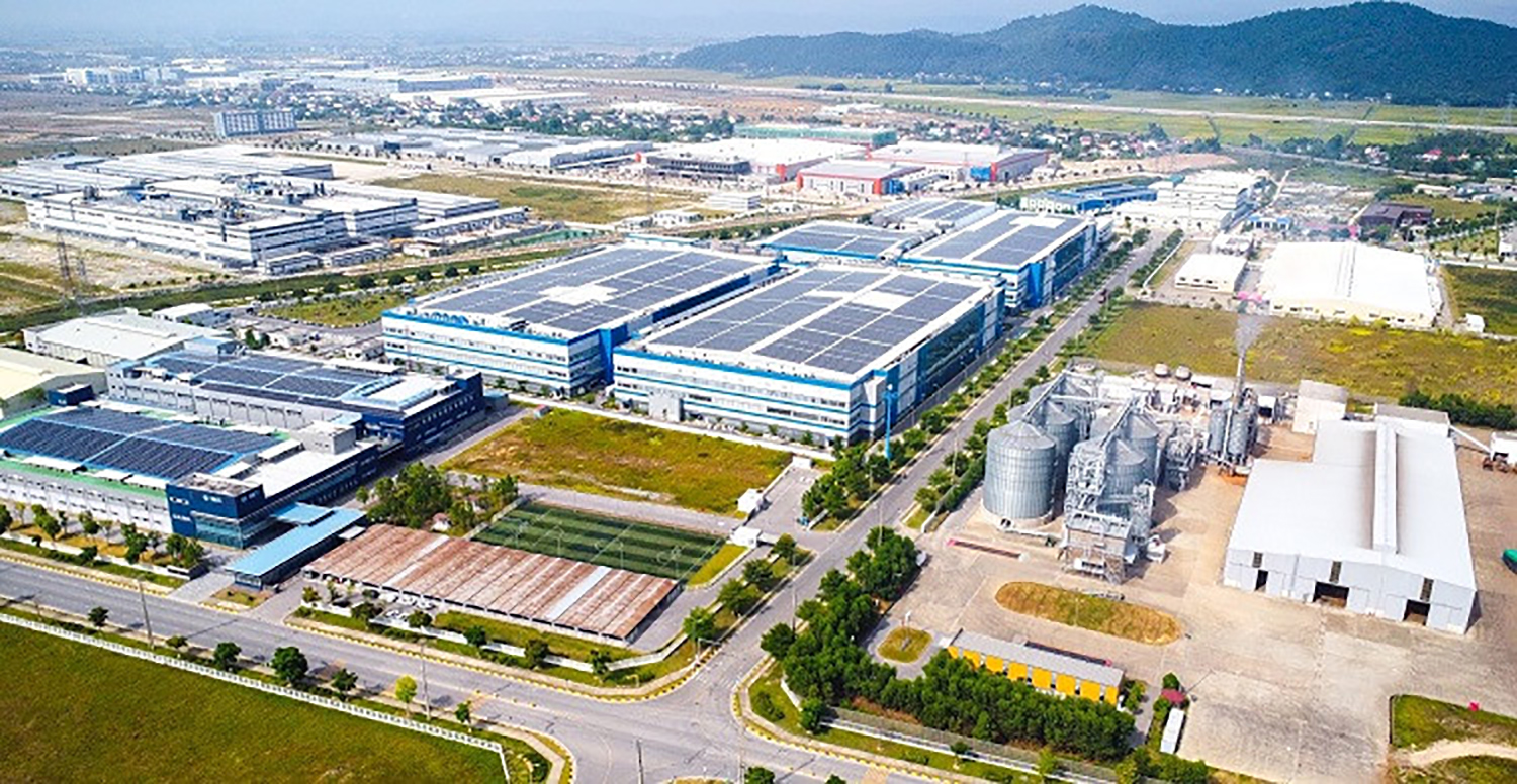Read more about the article FUJIALPHA khảng định năng lực lắp đặt thang máy công nghiệp tại VSIP nghệ an